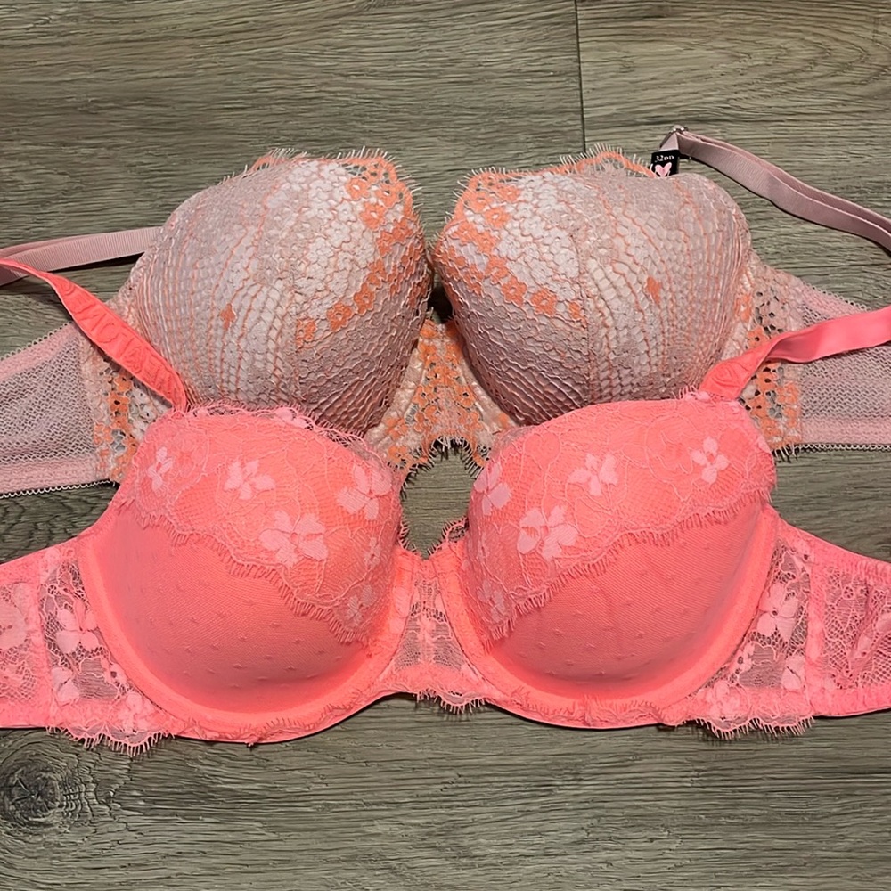 NWT 32DD Victoria’s Secret Lightly Lined Bras
